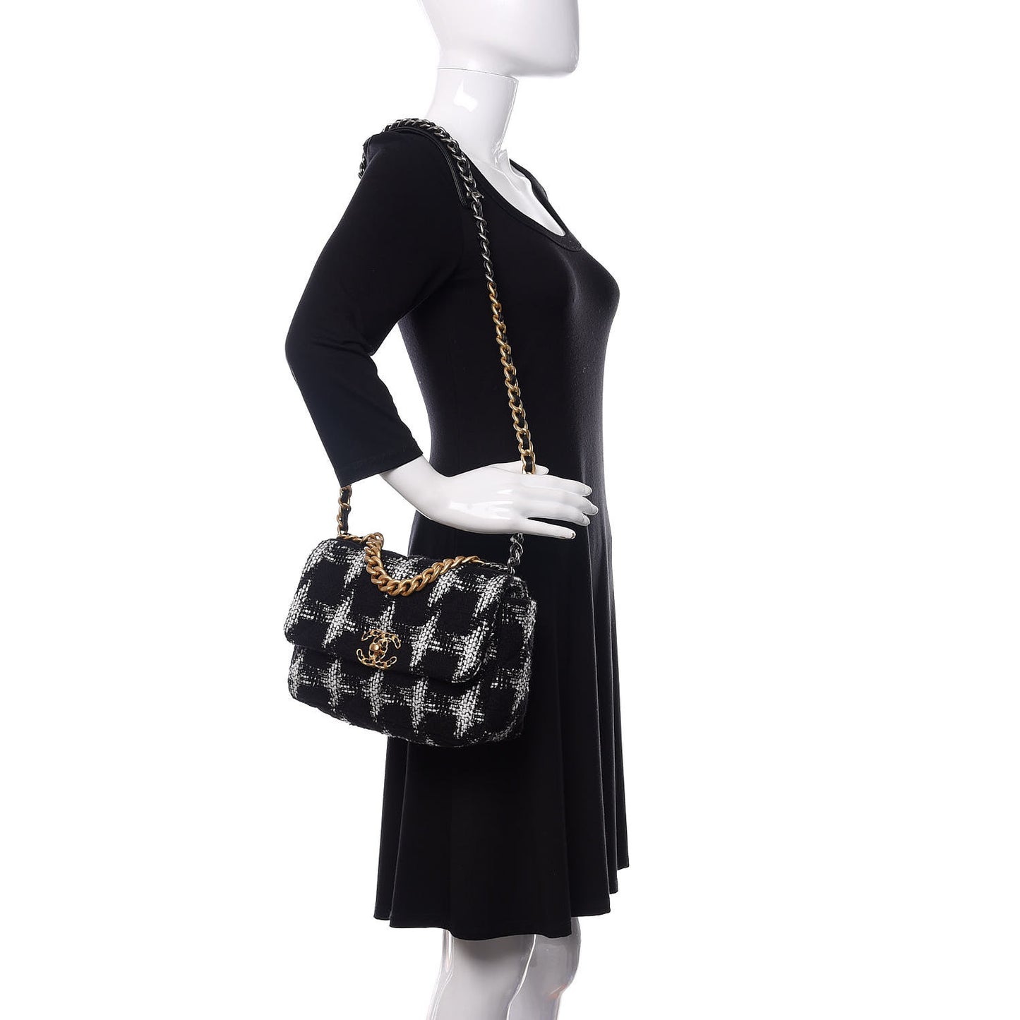 Tweed Quilted Medium 19 Flap Black White
