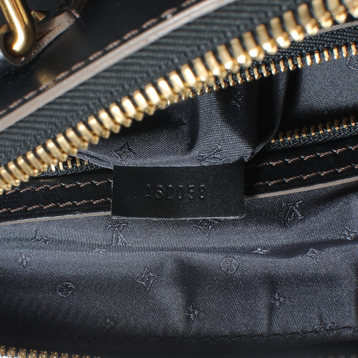 Louis Vuitton Suhali Lockit PM Chrome 7 of 7