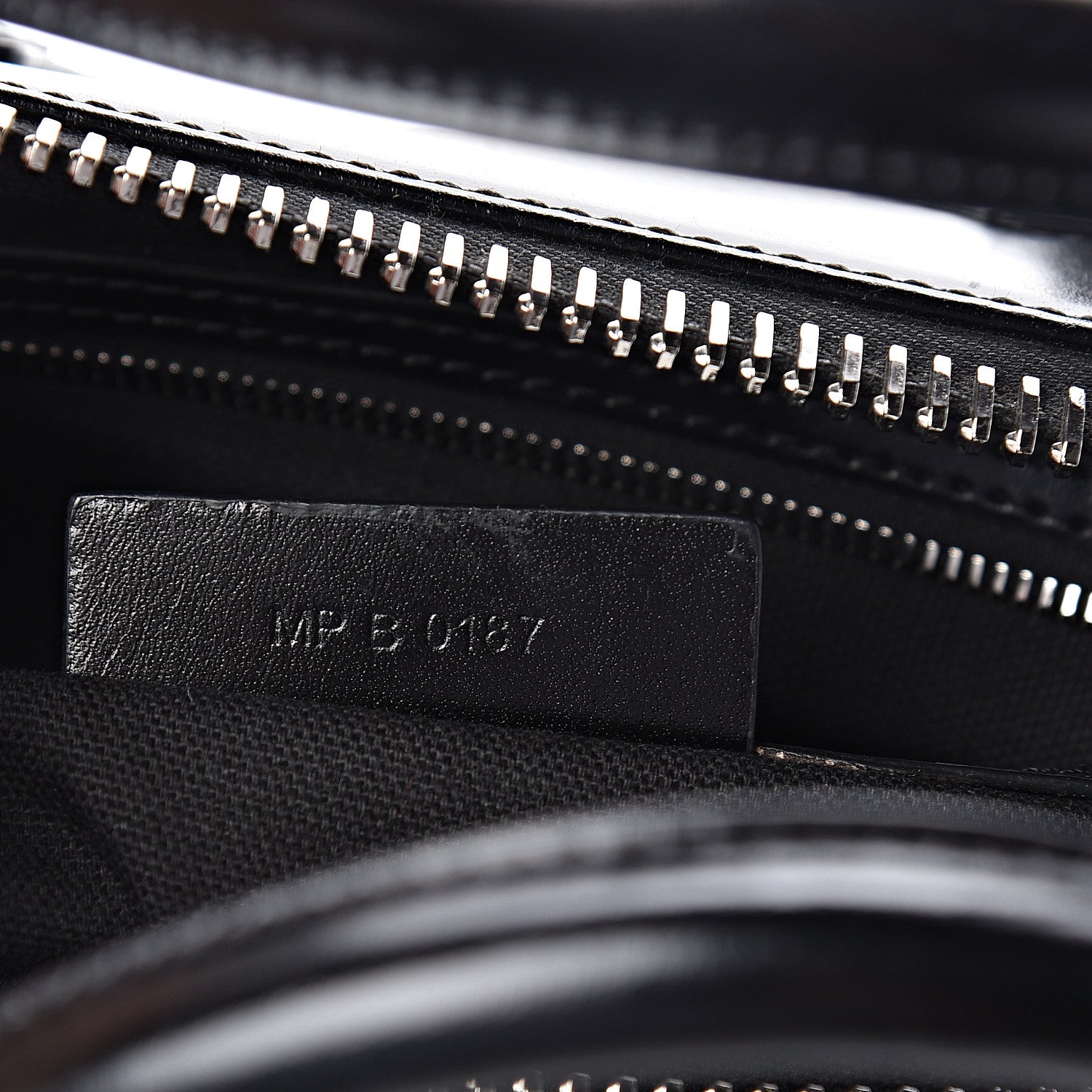 Givenchy Shiny Lord Calfskin Medium Antigona Black 7 of 10