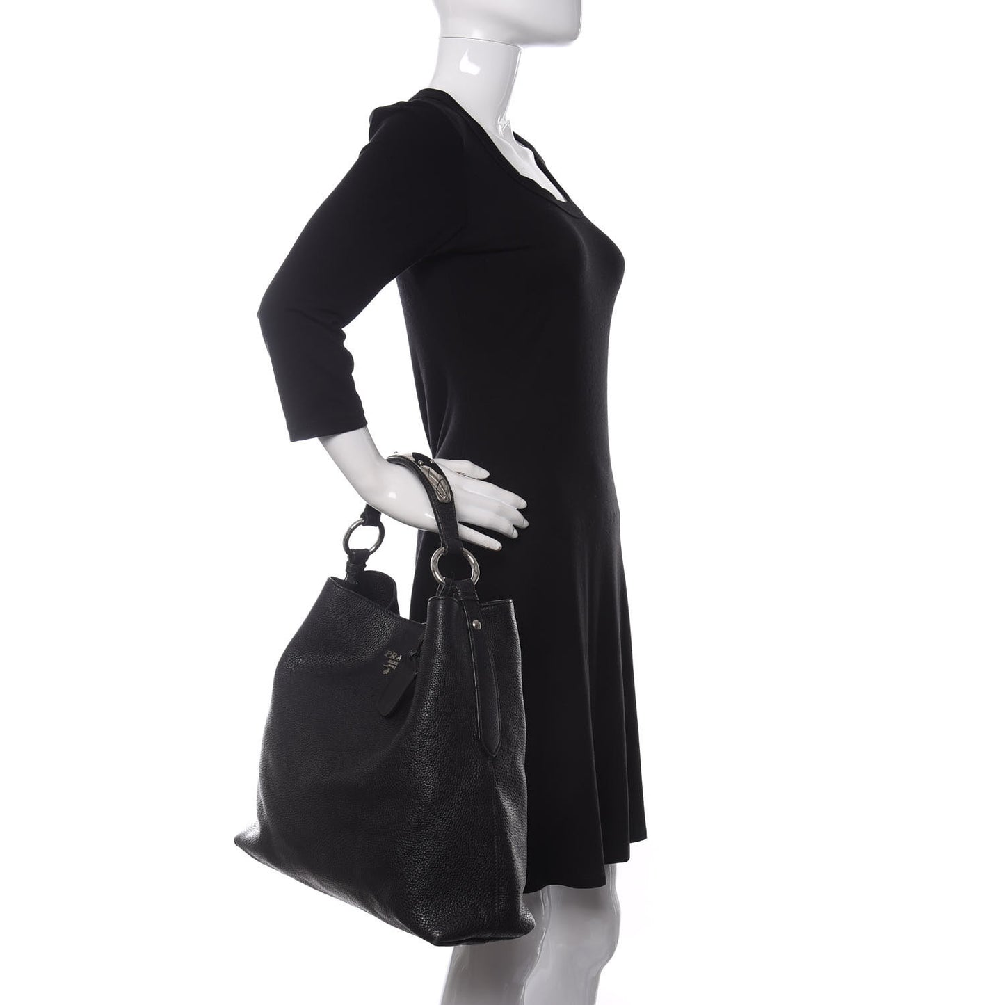 Vitello Daino Hobo Black