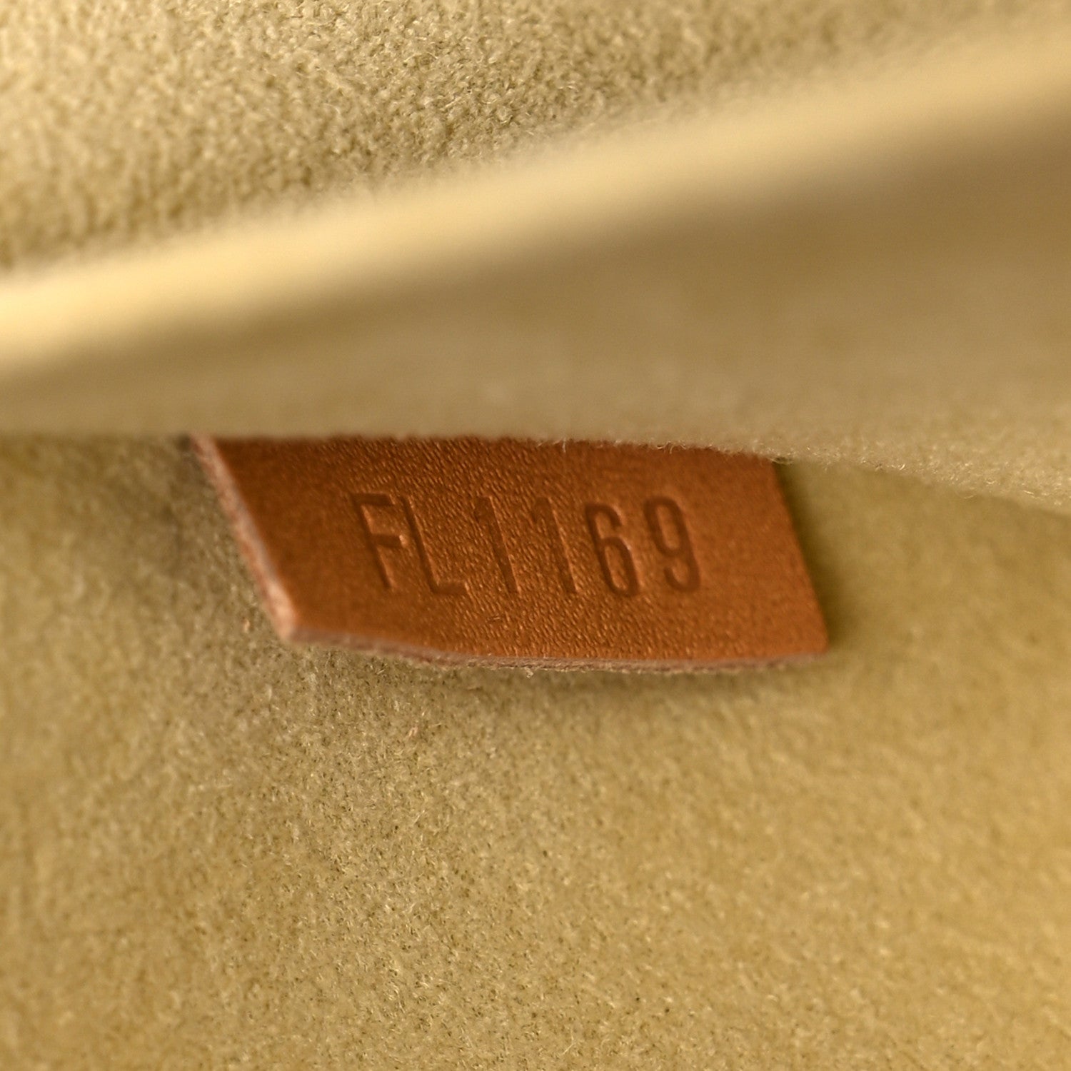 Louis Vuitton Monogram Valisette PM 7 of 11