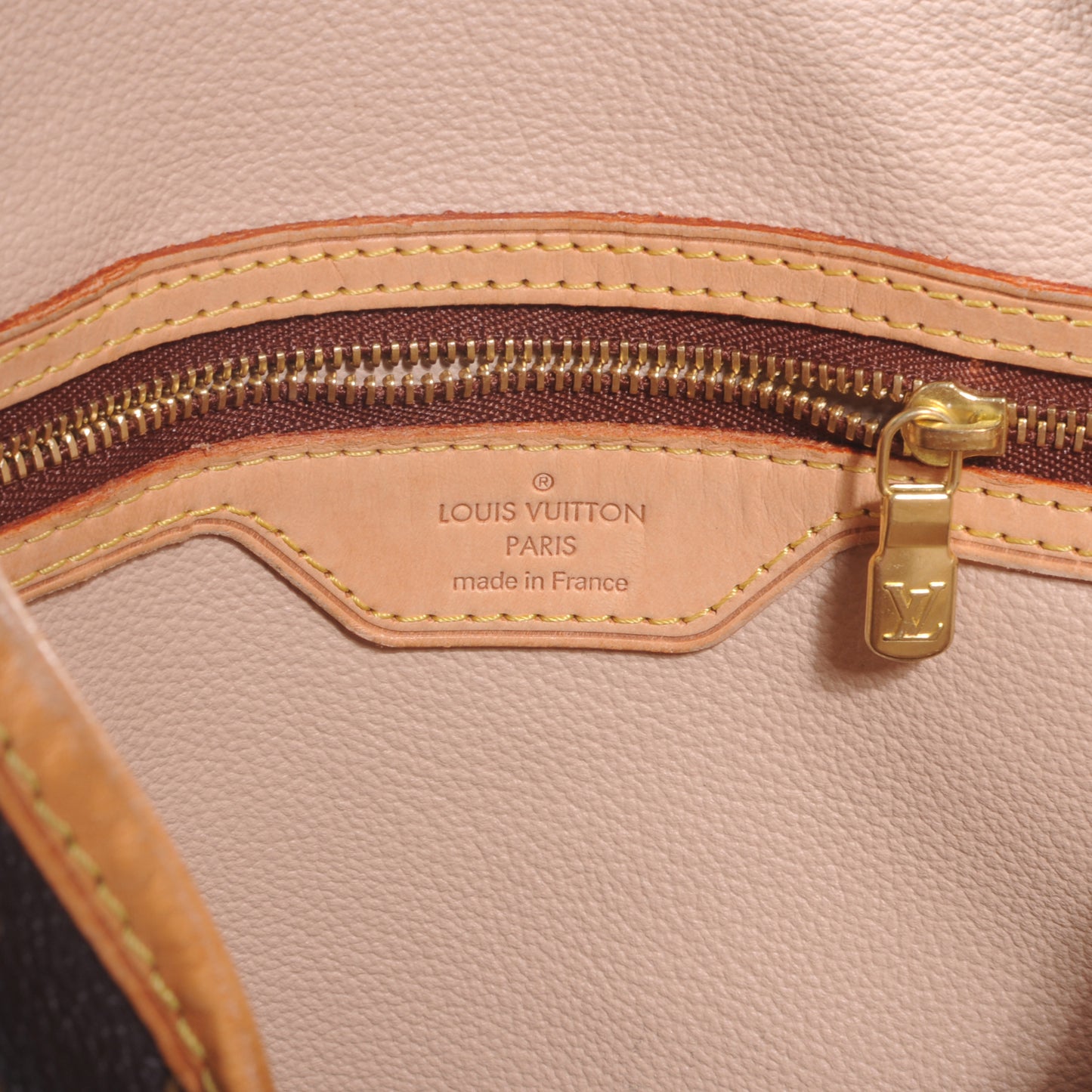 Monogram Petit Bucket 23