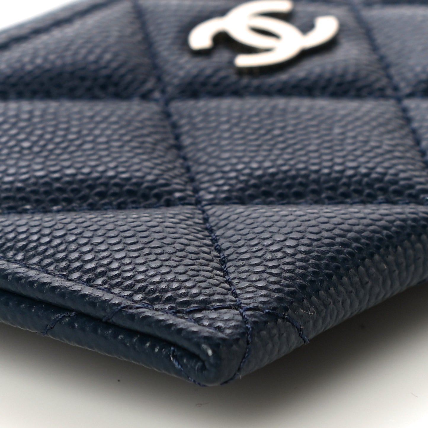 Caviar Quilted Card Holder Navy