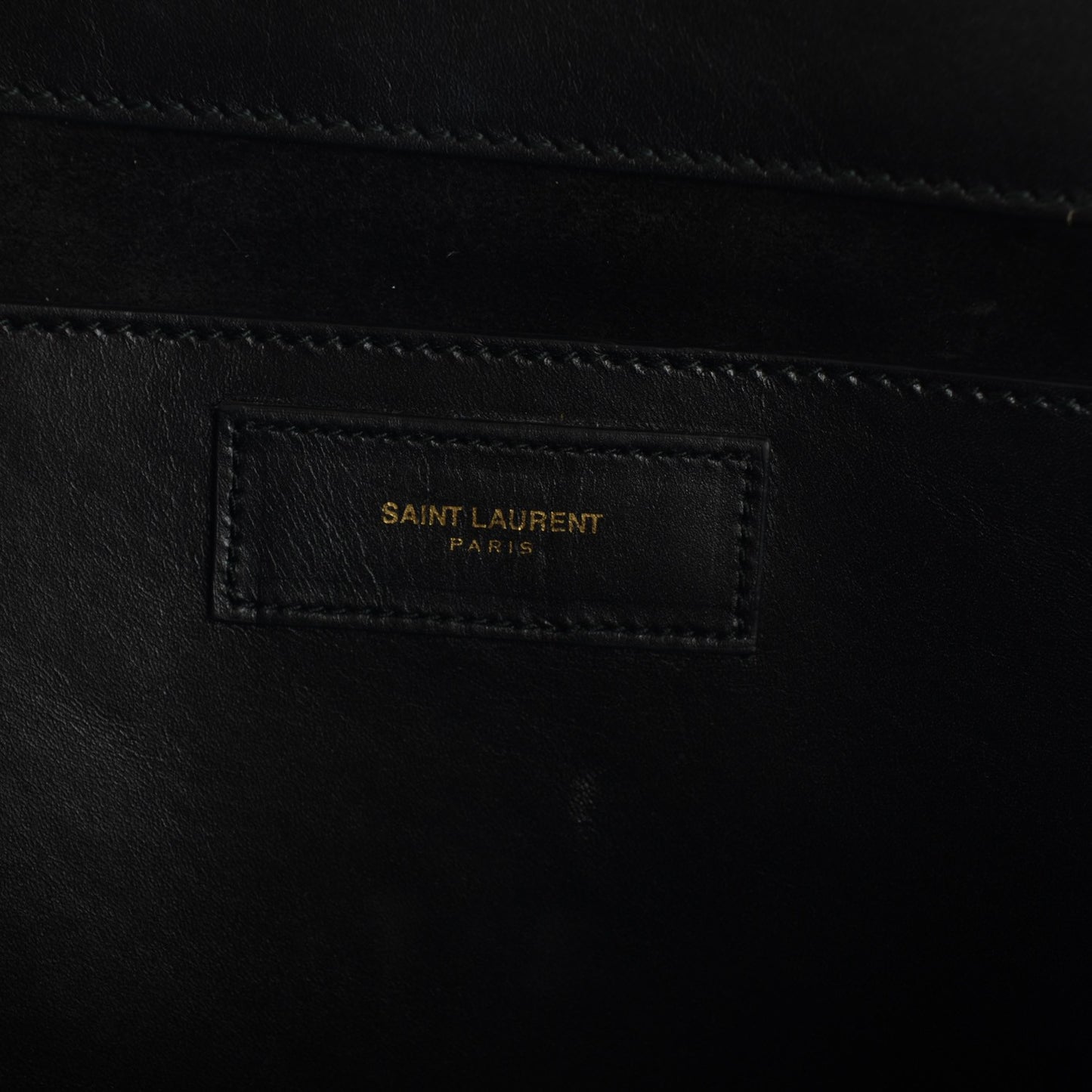 Calfskin Classic Medium Betty Black