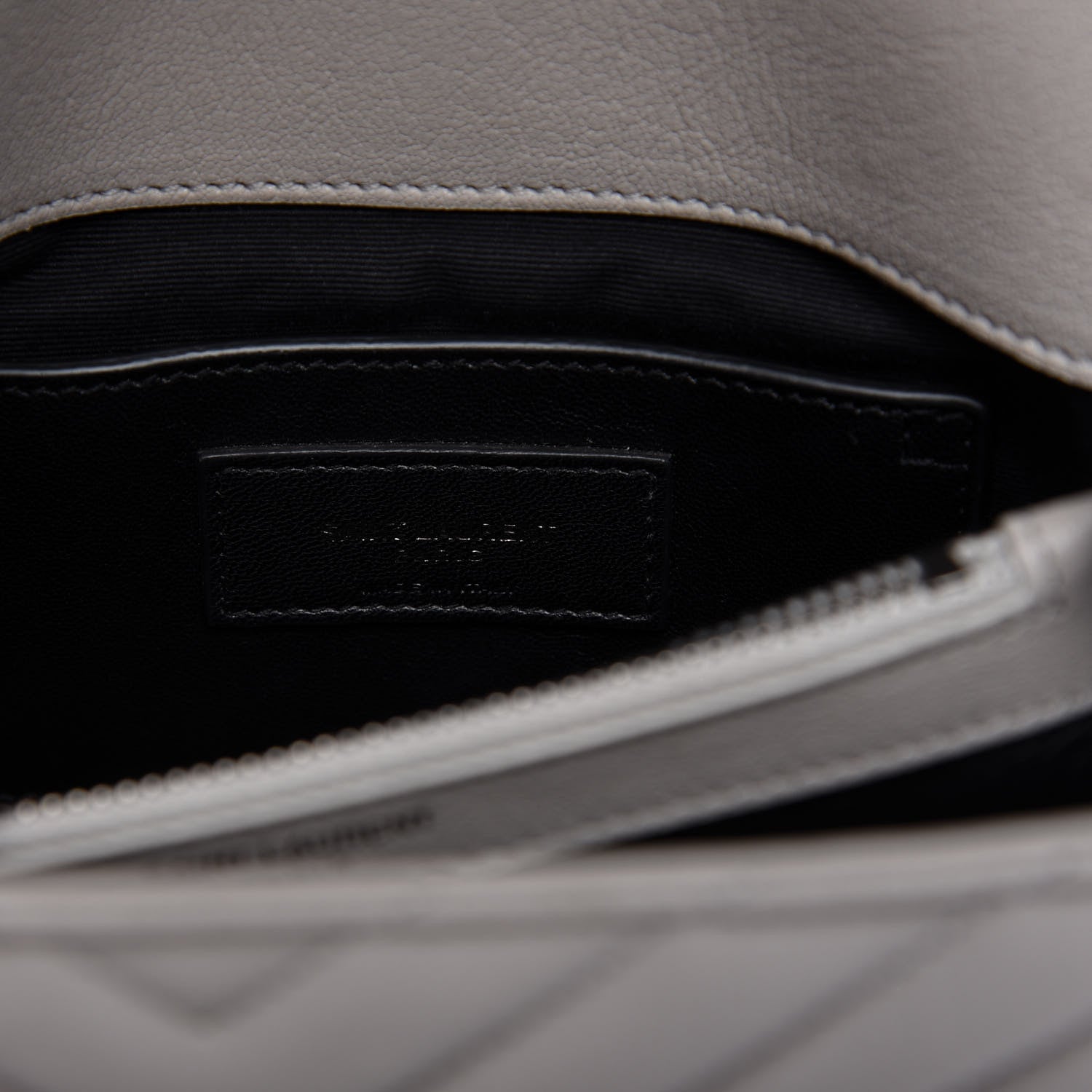 Saint Laurent Sheepskin Matelasse Medium College Monogram Bag Light Grey 8 of 9