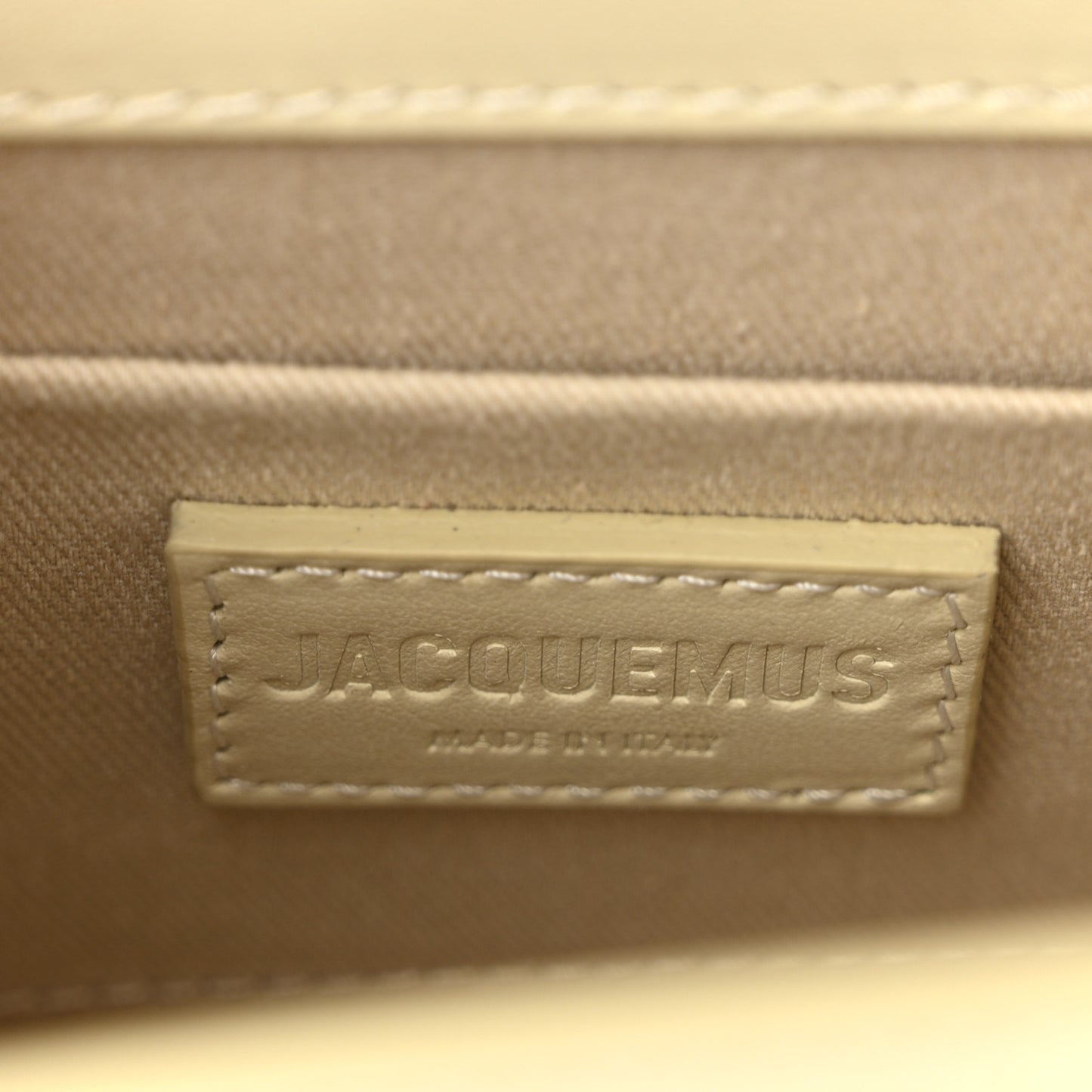 Smooth Calfskin Le Chiquito Moyen Light Yellow