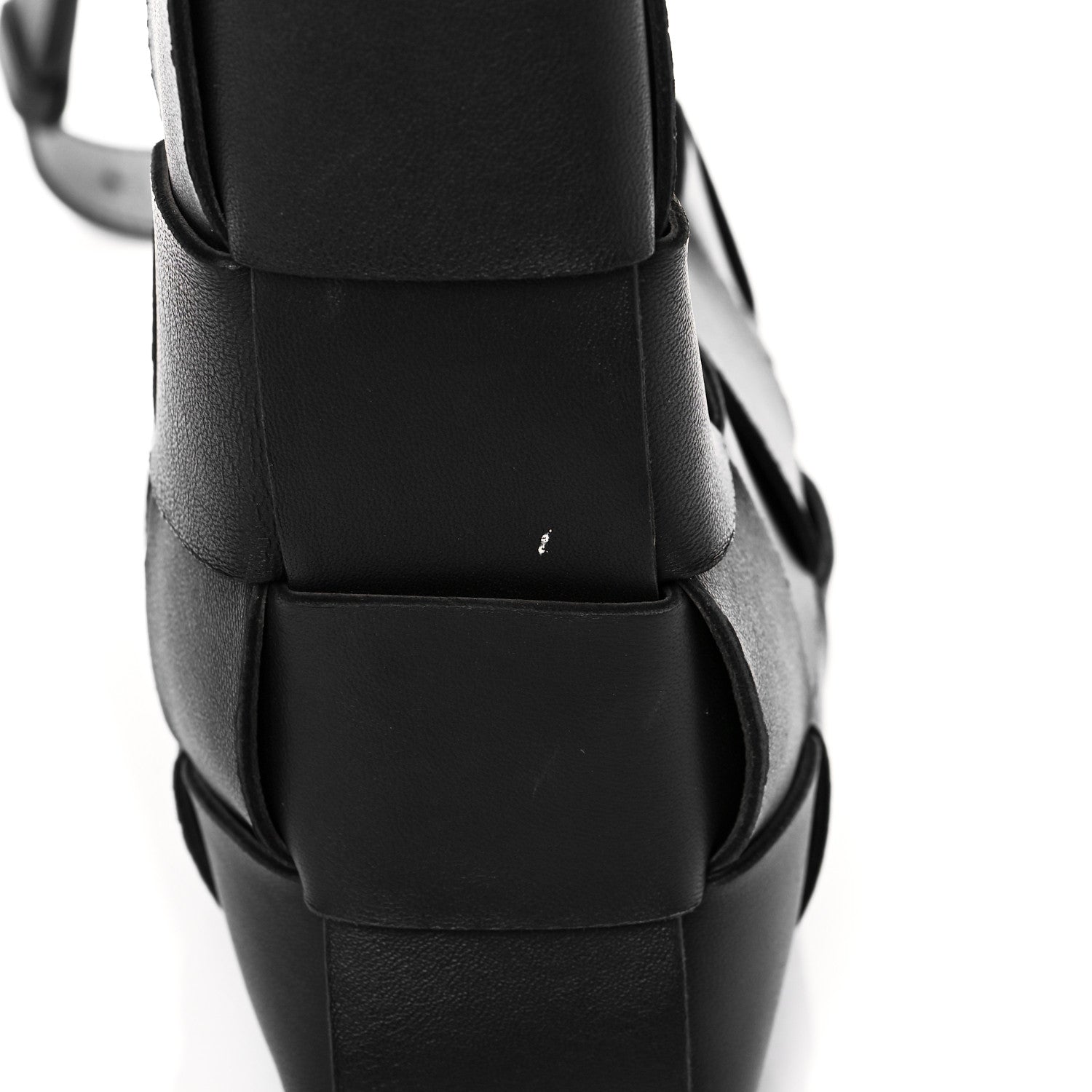 Bottega Veneta Lambskin Maxi Intrecciato Cassette Messenger Black 13 of 15