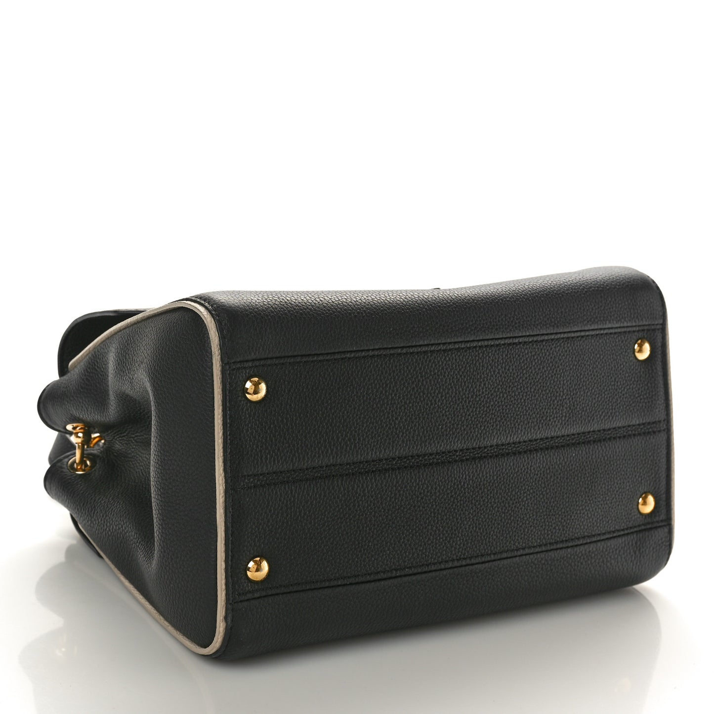 Monogram Double V Black