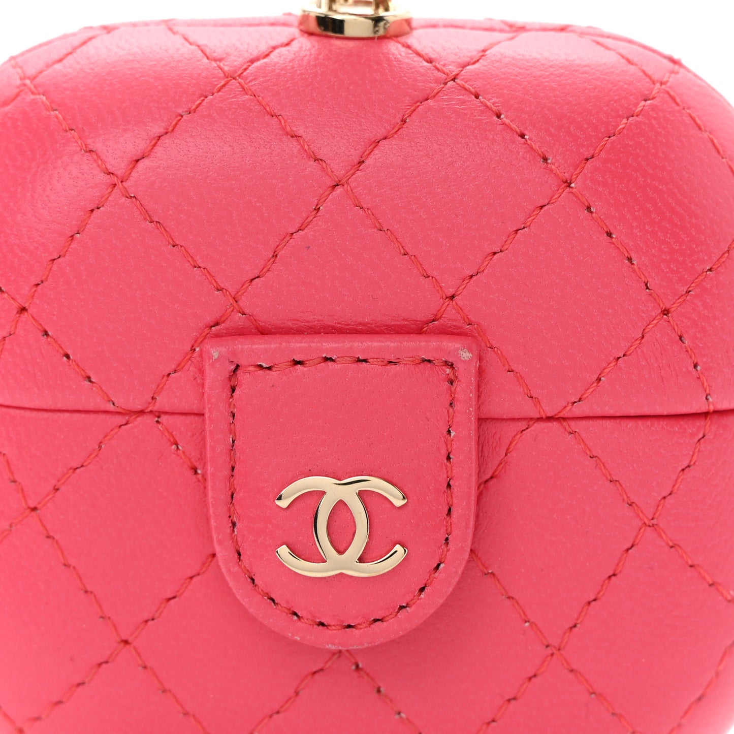 Lambskin Quilted Airpods Pro Case With Chain Pink
