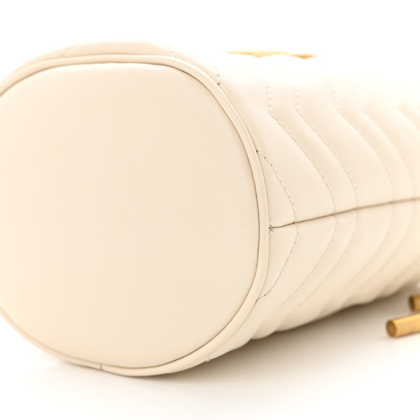 Calfskin Matelasse Mini GG Marmont 2.0 Bucket Bag White