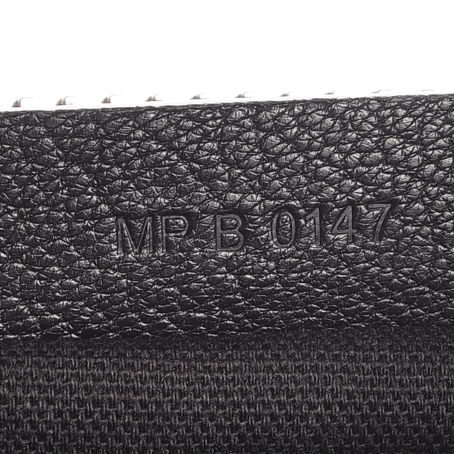 Sugar Goatskin Medium Antigona Black