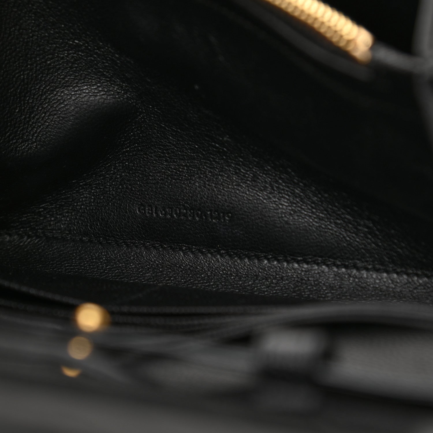 Saint Laurent Grain De Poudre Mixed Matelasse Triquilt Monogram Chain Wallet Black 13 of 23
