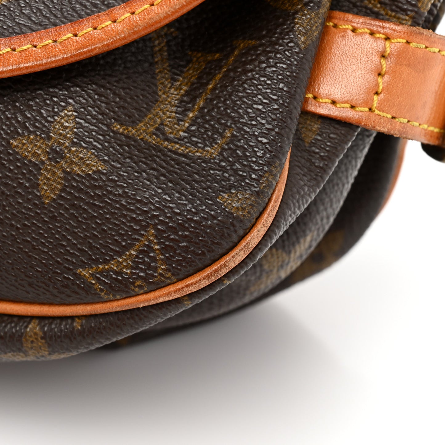 Monogram Saumur 30