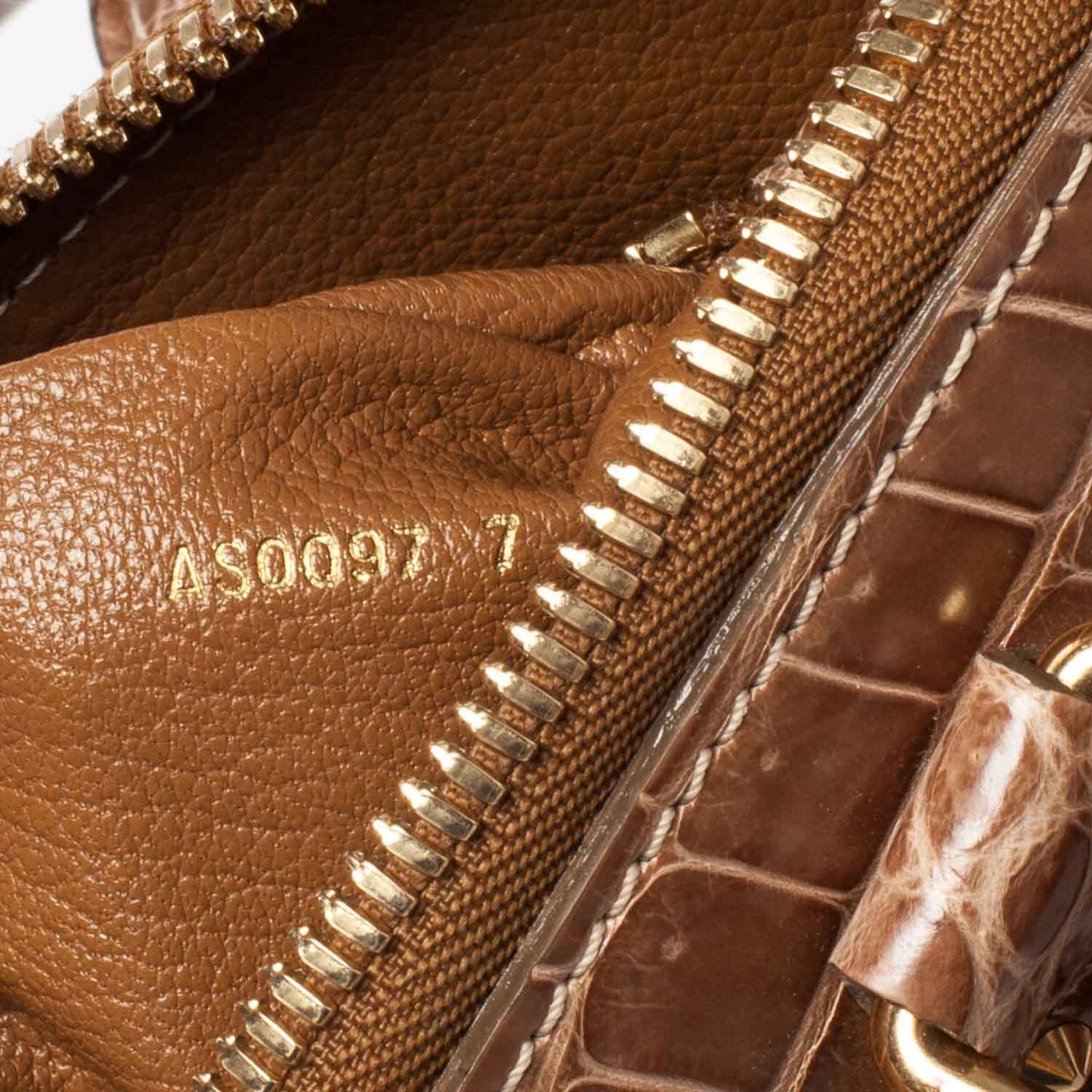 Alligator Lockit PM Beige