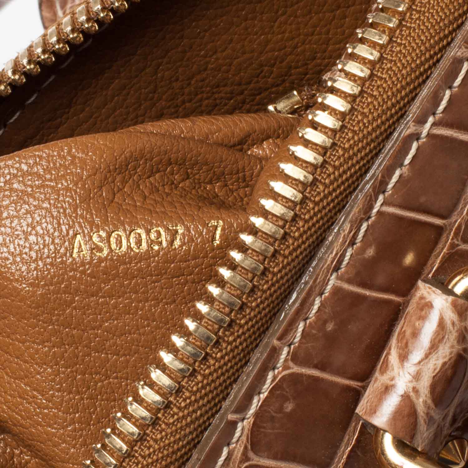 Louis Vuitton Alligator Lockit PM Beige 9 of 11