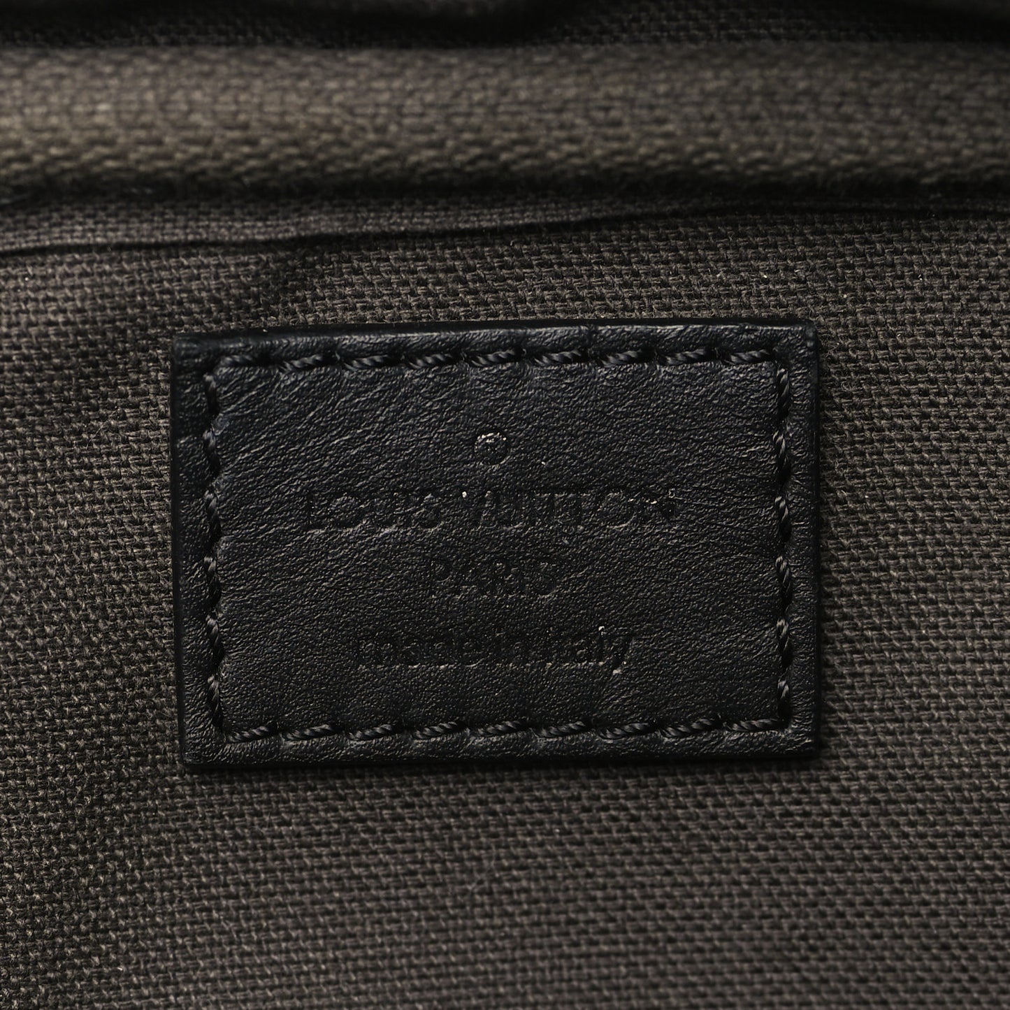 Damier Infini Ambler Onyx