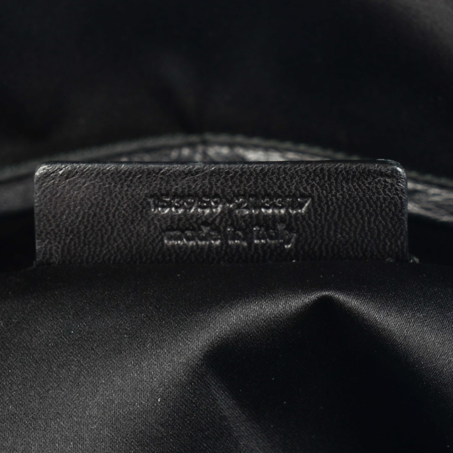 Calfskin Oversized Muse Black