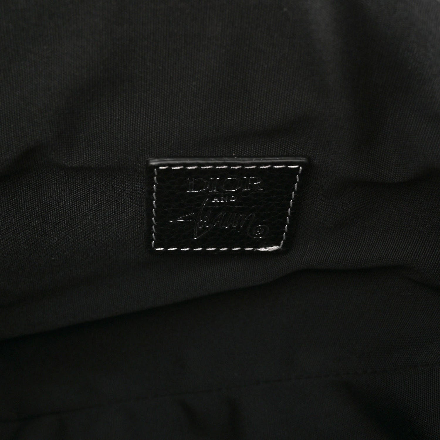 Christian Dior X SHAWN STUSSY Grained Calfskin Bee Saddle Bag Black 6 of 9