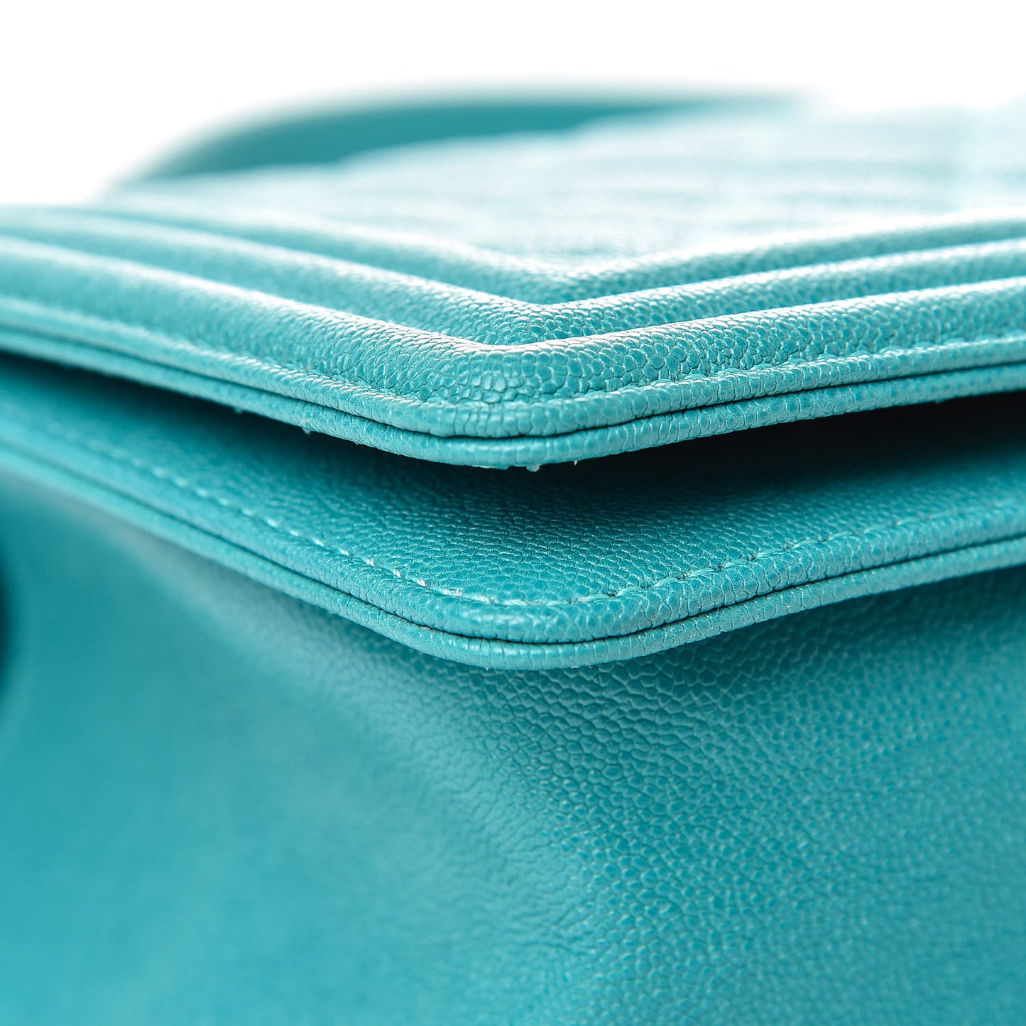 Caviar Quilted Medium Boy Flap Turquoise