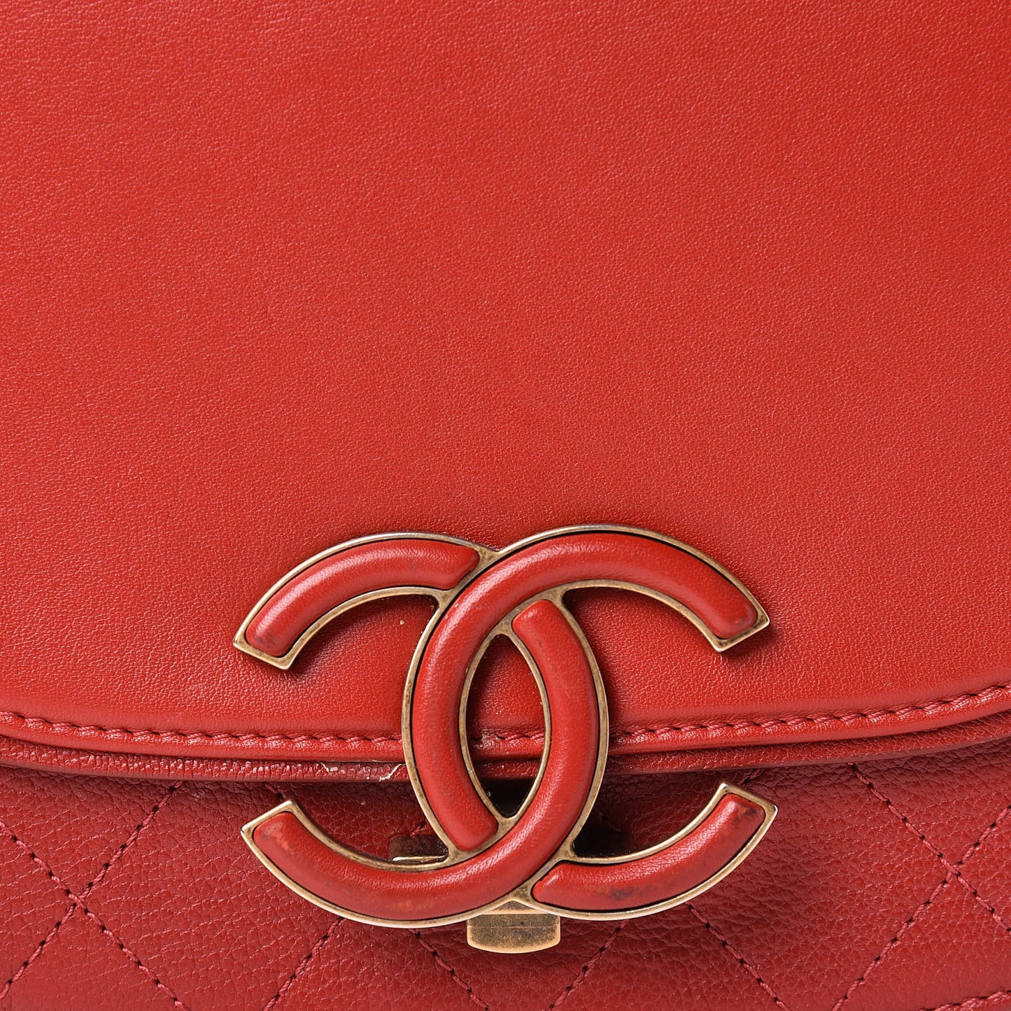 Shiny Calfskin Goatskin Quilted Small Coco Curve Messenger Flap Red