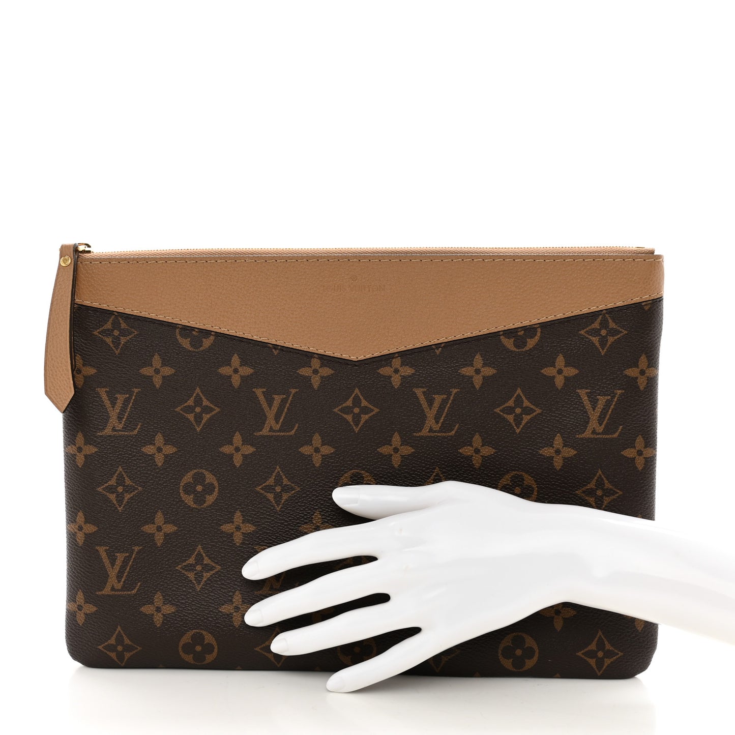 Monogram Daily Pouch Sesame
