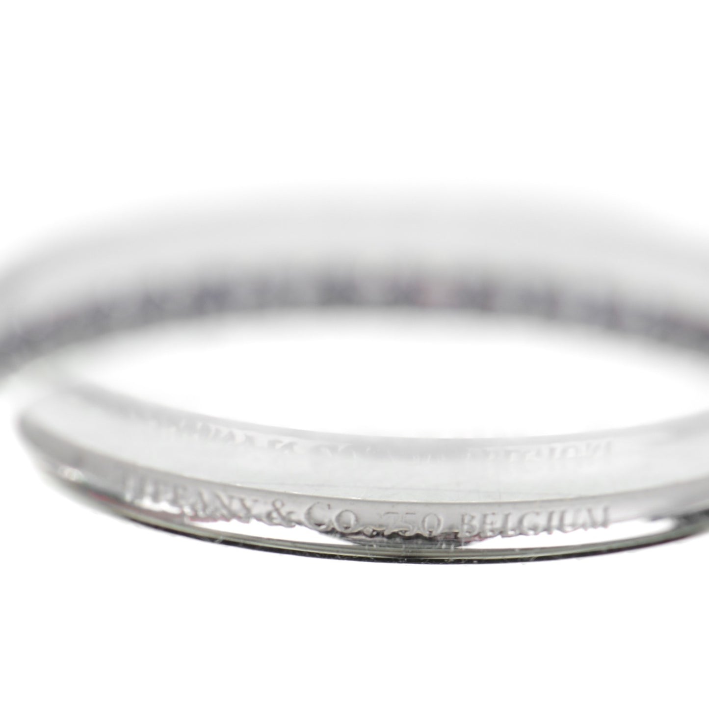 18K White Gold Iolite Metro Single Row Ring 6.5