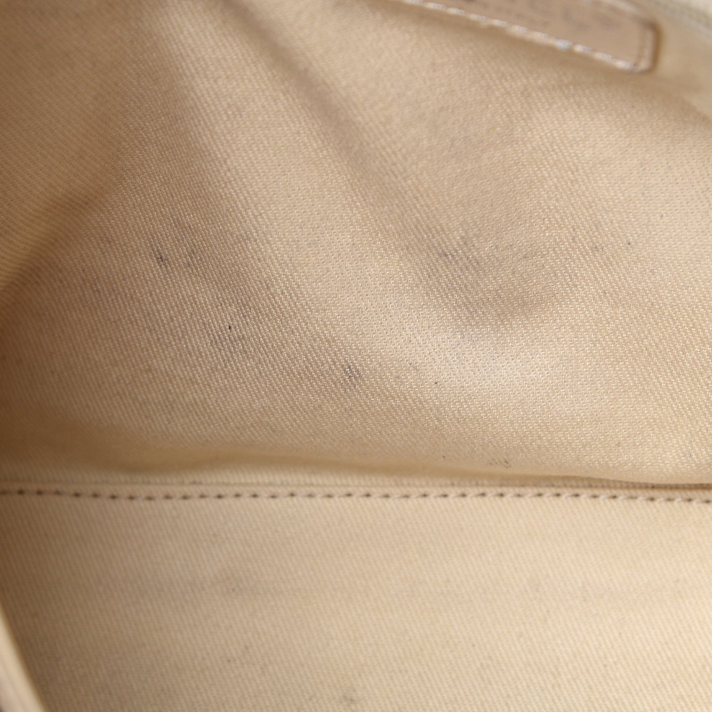 Glazed Caviar Medium Nature Flap Bag Black