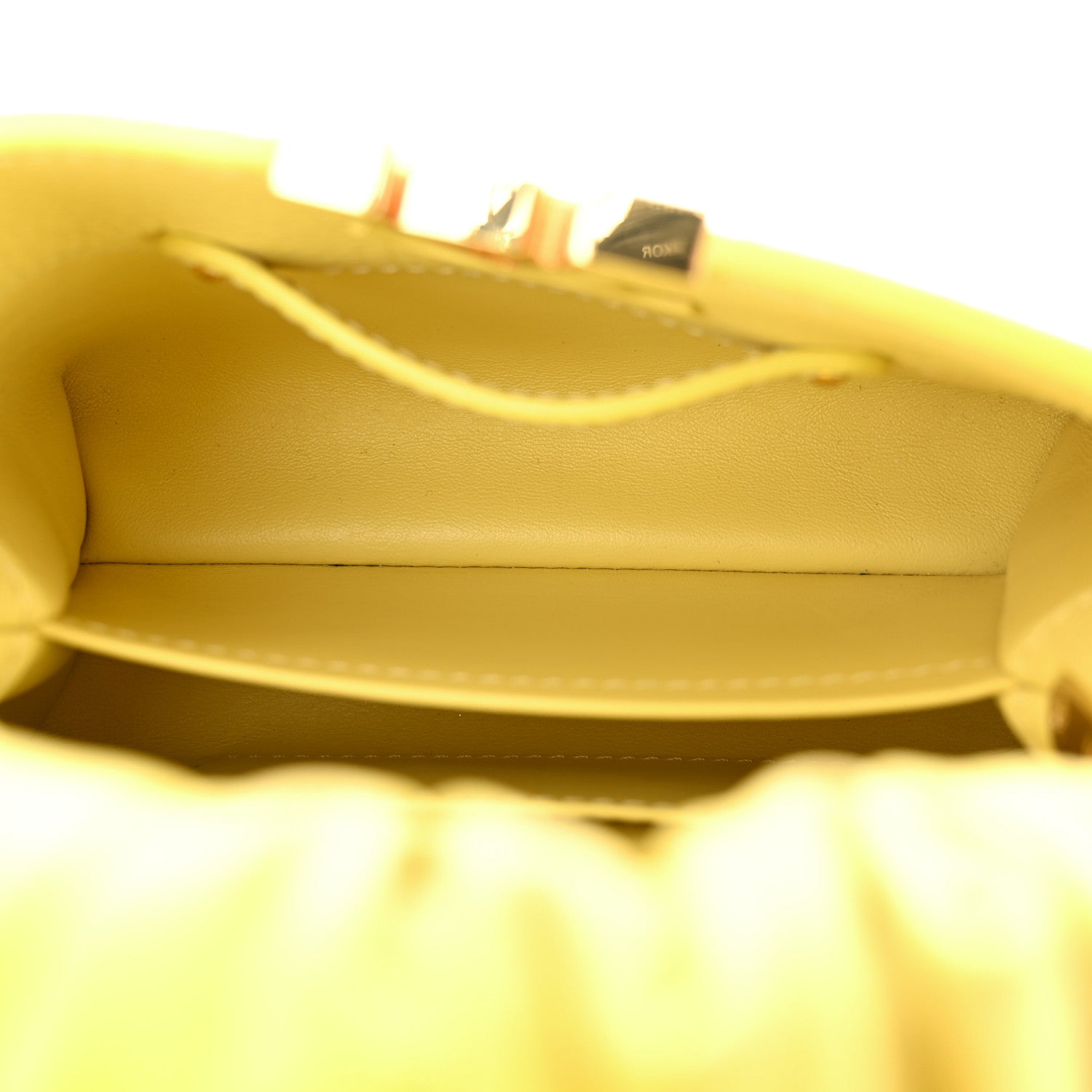 Louis Vuitton Taurillon Mini Chouchou Capucines Jaune 5 of 9