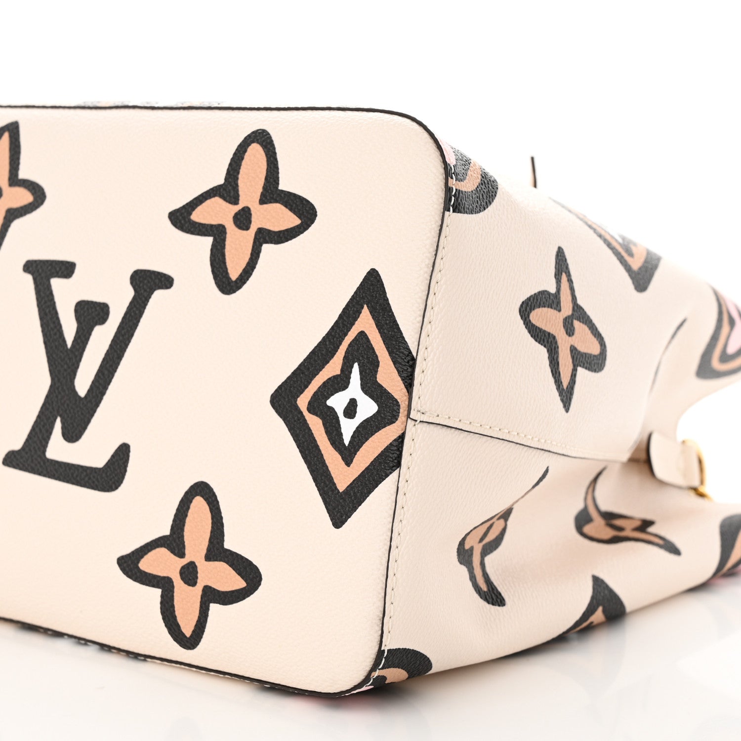 Louis Vuitton Monogram Giant Wild At Heart Neonoe MM Creme 9 of 9