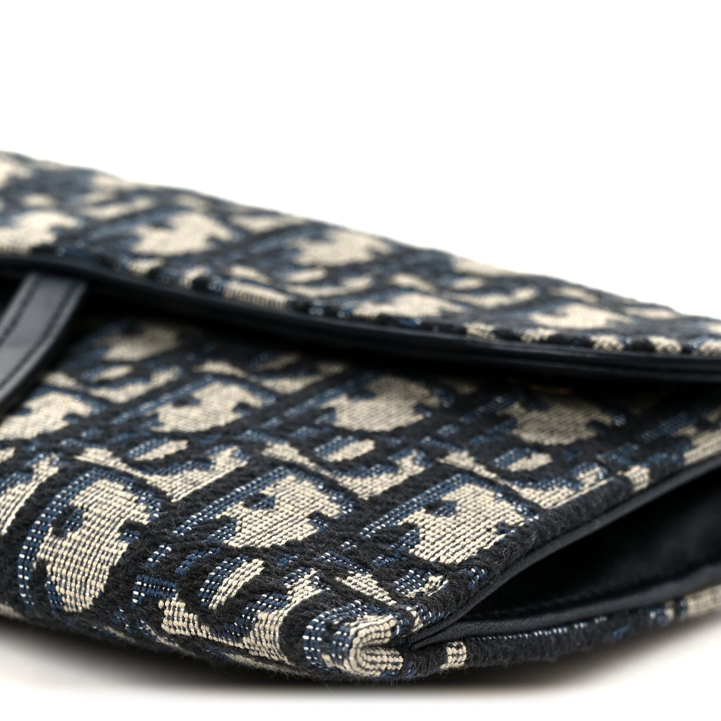 Oblique Saddle Chain Long Wallet Blue