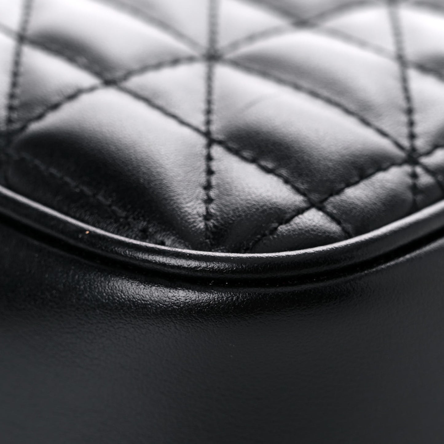 Calfskin Matelasse Aria Small GG Marmont Chain Shoulder Bag Black