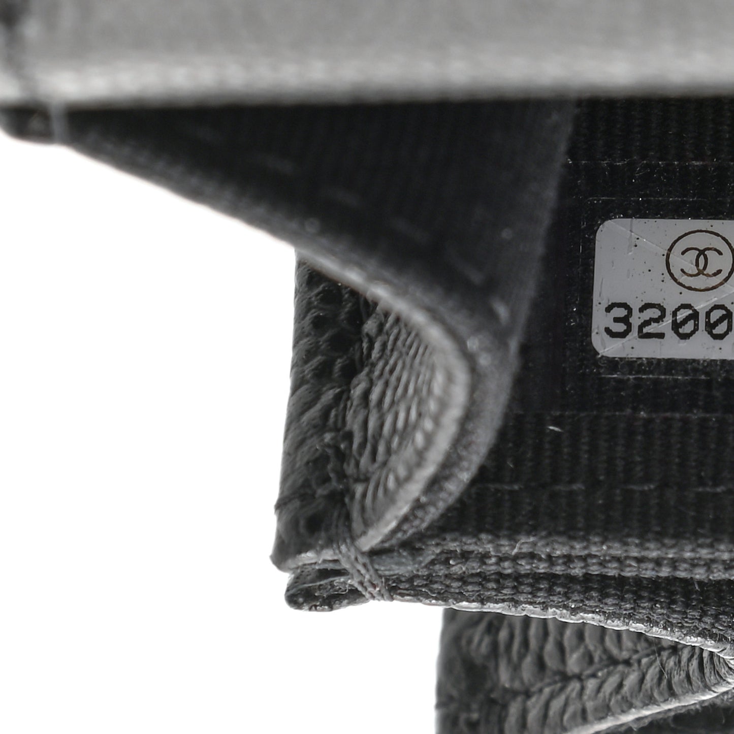 Caviar Quilted Pick Me Up Clutch With Chain Black