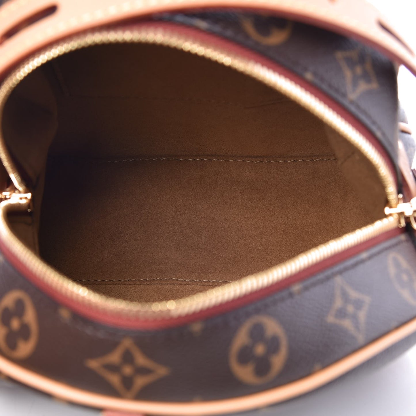 Monogram Boite Chapeau Souple