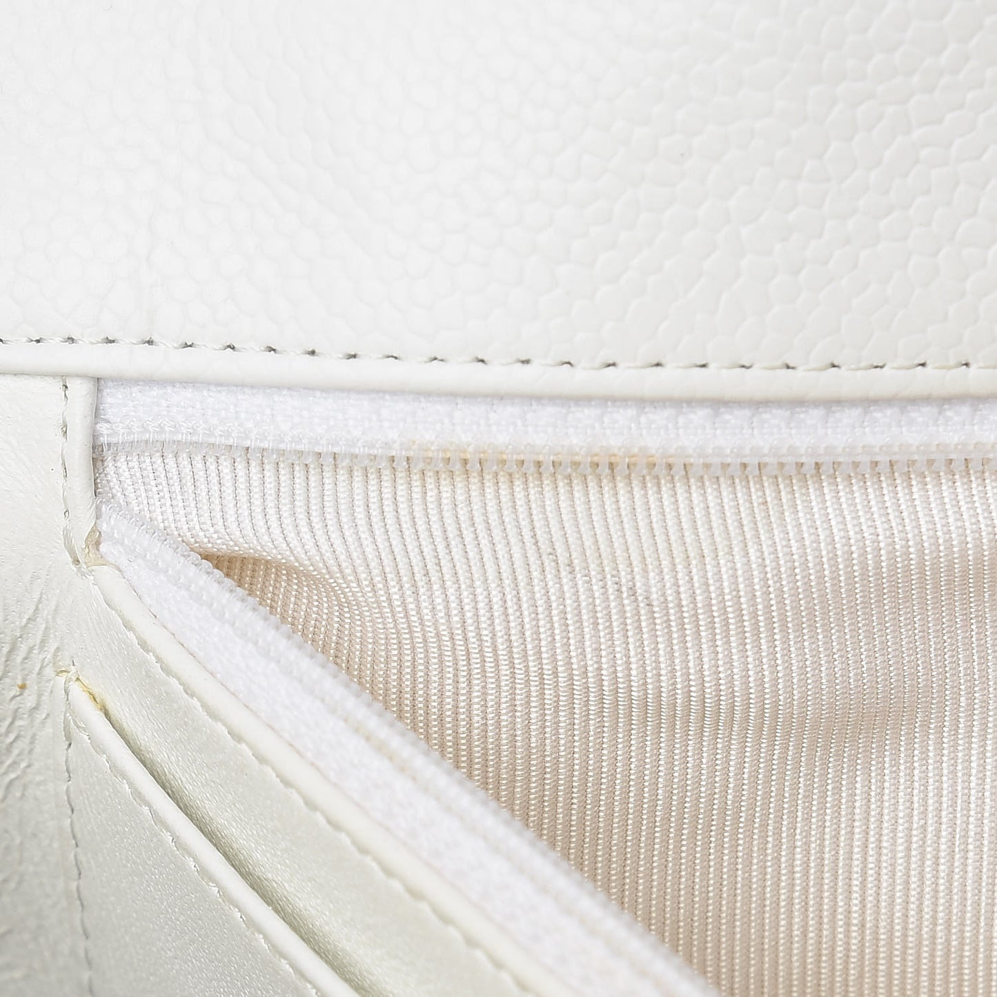 Caviar Quilted Jumbo Single Flap White