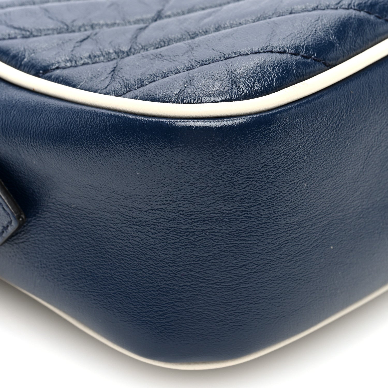 Gucci Vintage Effect Calfskin Matelasse Diagonal Small Torchon GG Marmont Chain Shoulder Bag Blue Agata Mystic White 9 of 10