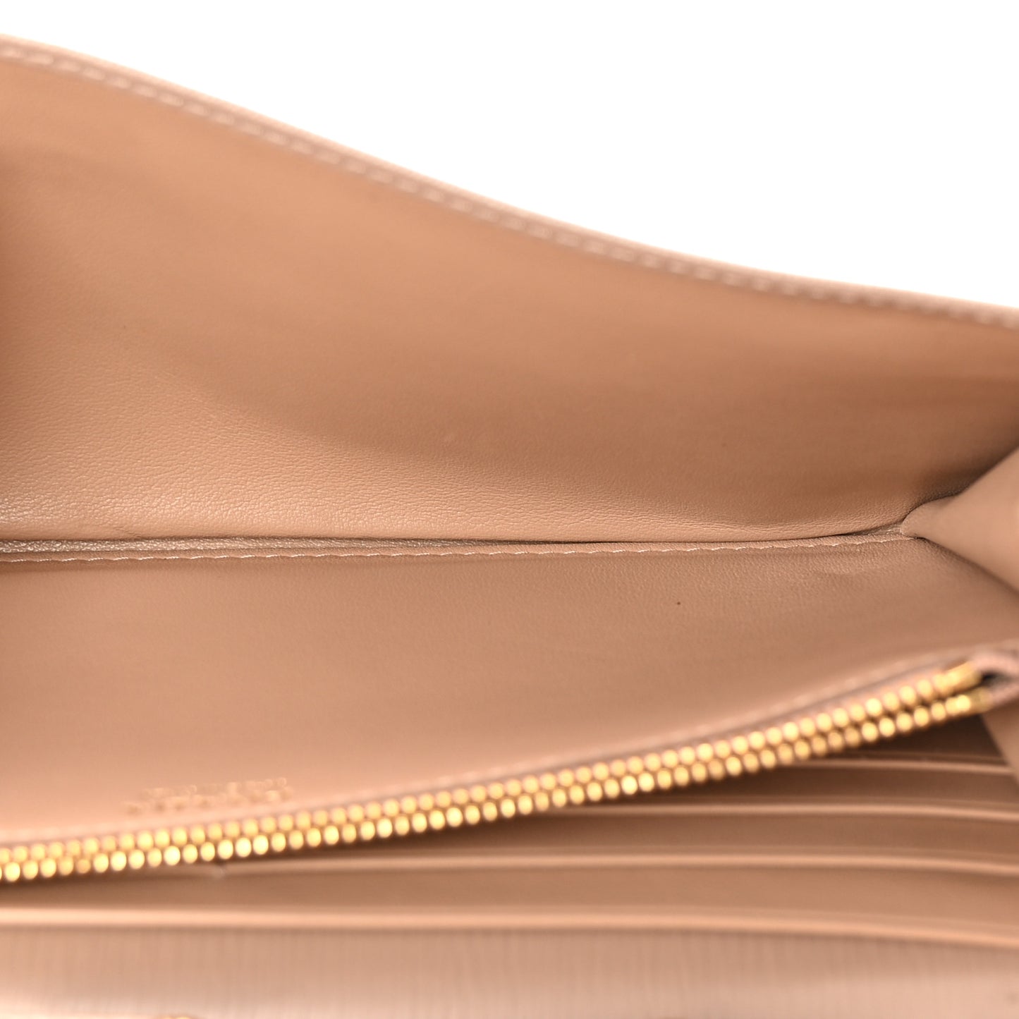 Vitello Move Metal Oro Chain Wallet Cipria