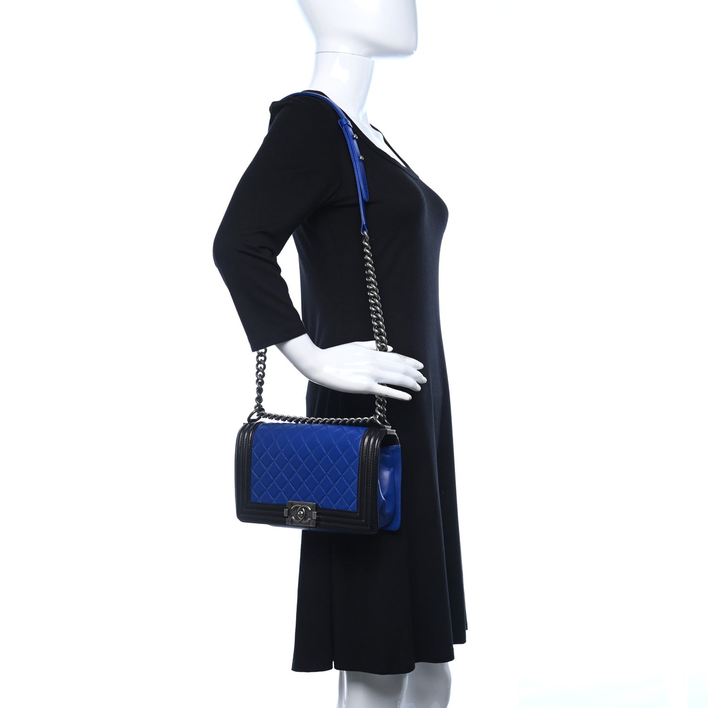 Lambskin Quilted Bi-Color Medium Boy Flap Black Blue Fonce