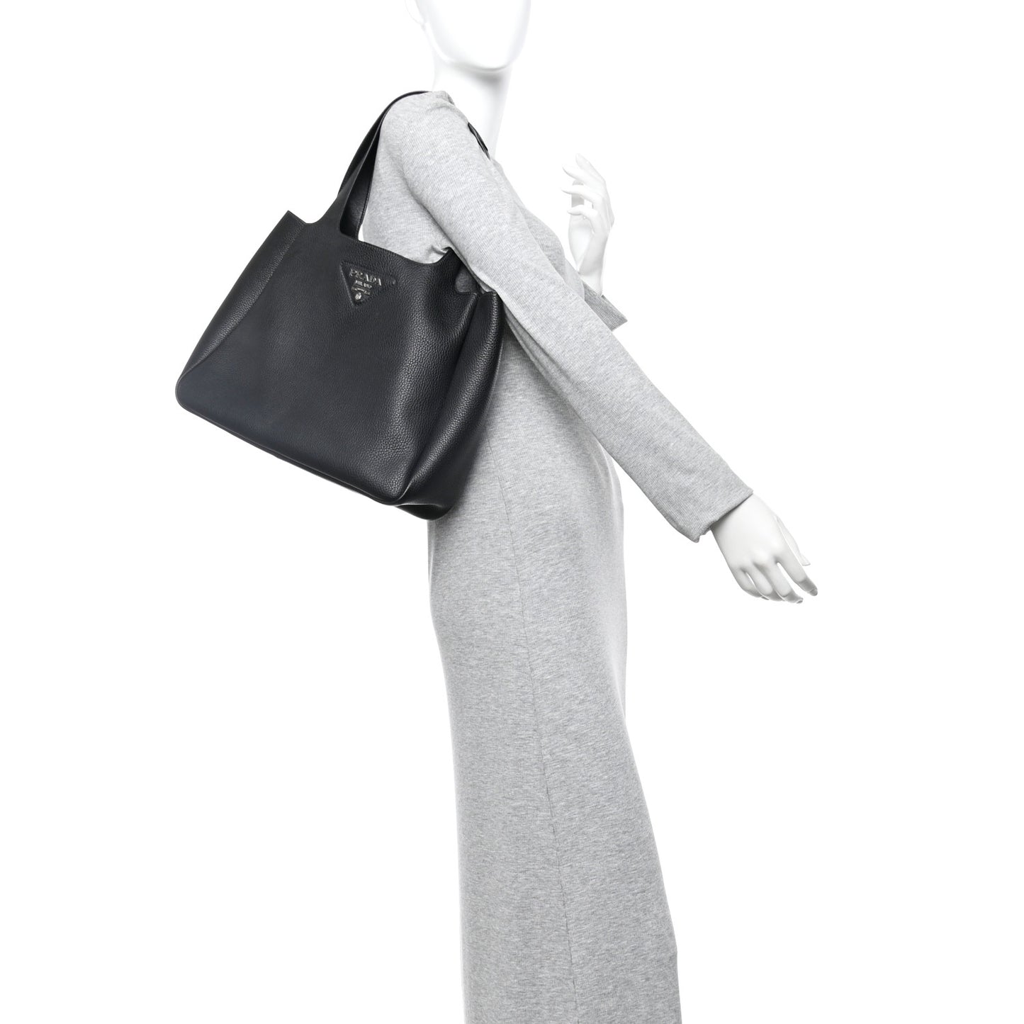 Vitello Daino Soft Large Dynamique Tote Black