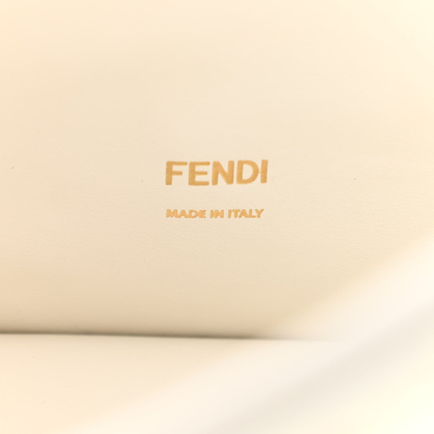 TPU FF Vitello Century F is Fendi Kan I Shoulder Bag White