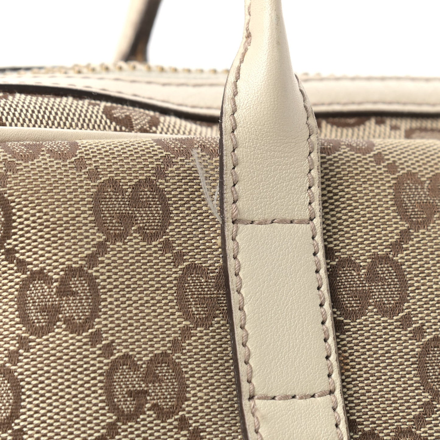 Monogram Medium New Britt Boston Off White