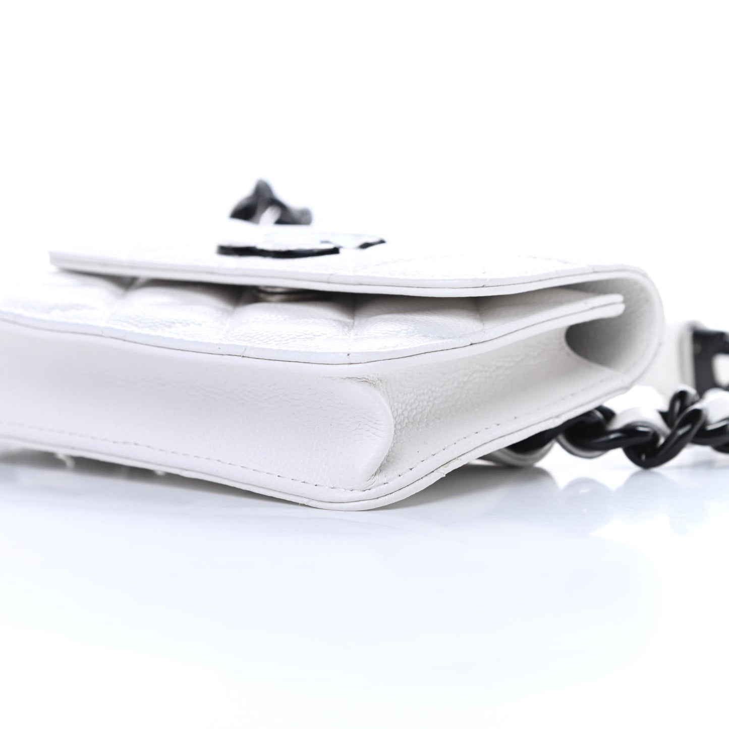 Caviar Quilted My Everything Belt Flap Card Holder White