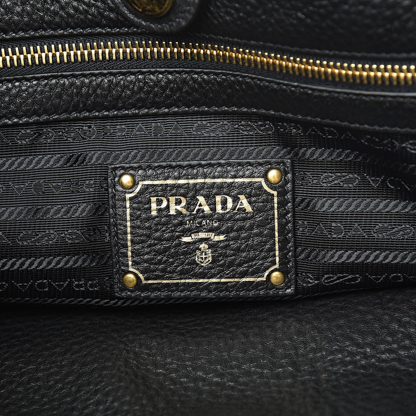 Vitello Phenix Tote Black