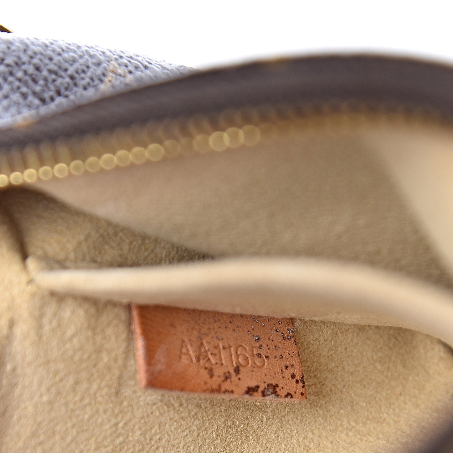 Monogram Pochette Milla MM