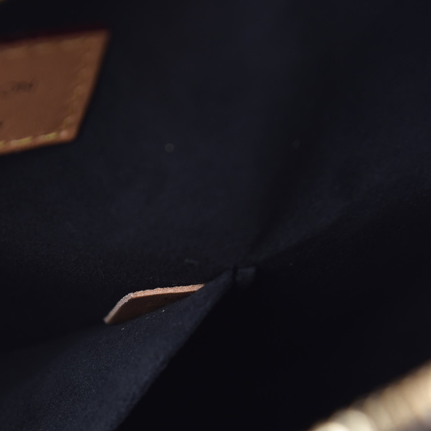Louis Vuitton Reverse Monogram Giant Boite Chapeau Souple 7 of 10