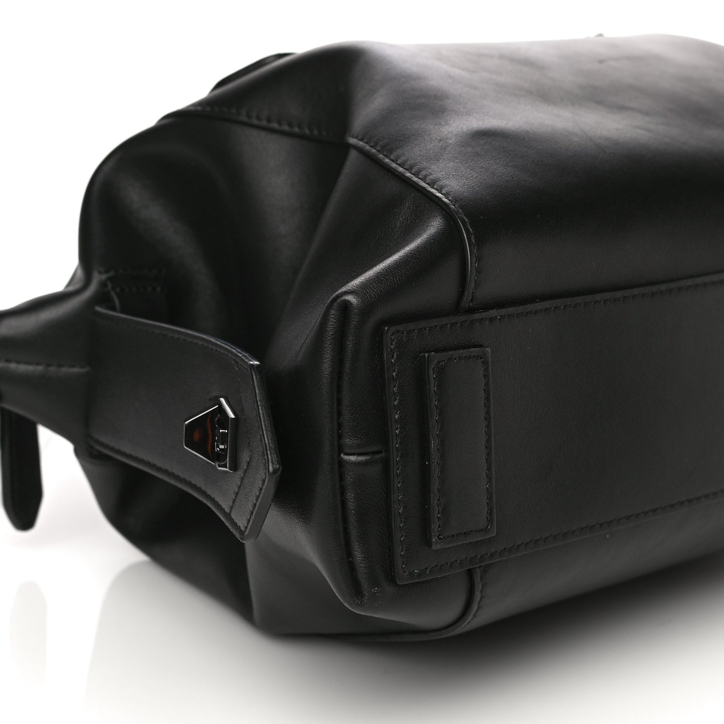 Smooth Calfskin Small Soft Antigona Black