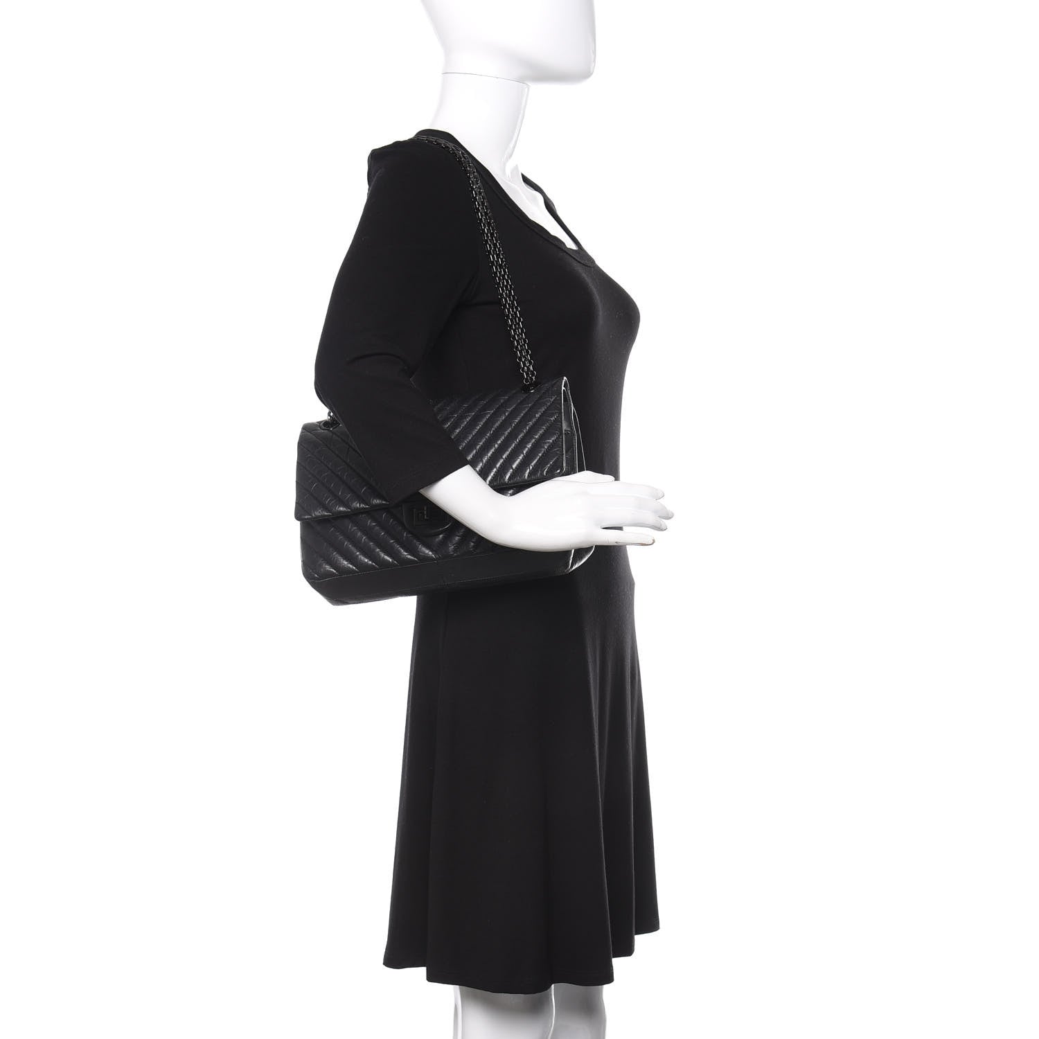 Chanel Aged Calfskin Chevron Quilted 2.55 Reissue 226 So Black 2 of 15