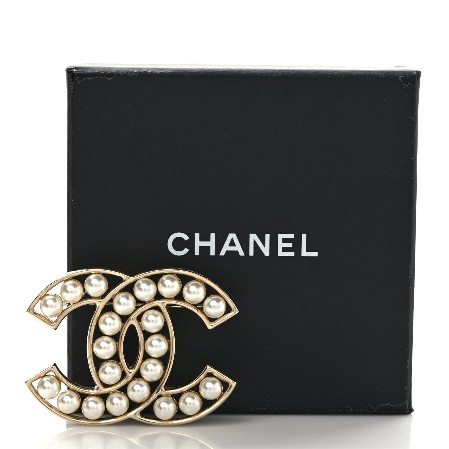 Pearl CC Brooch Light Gold