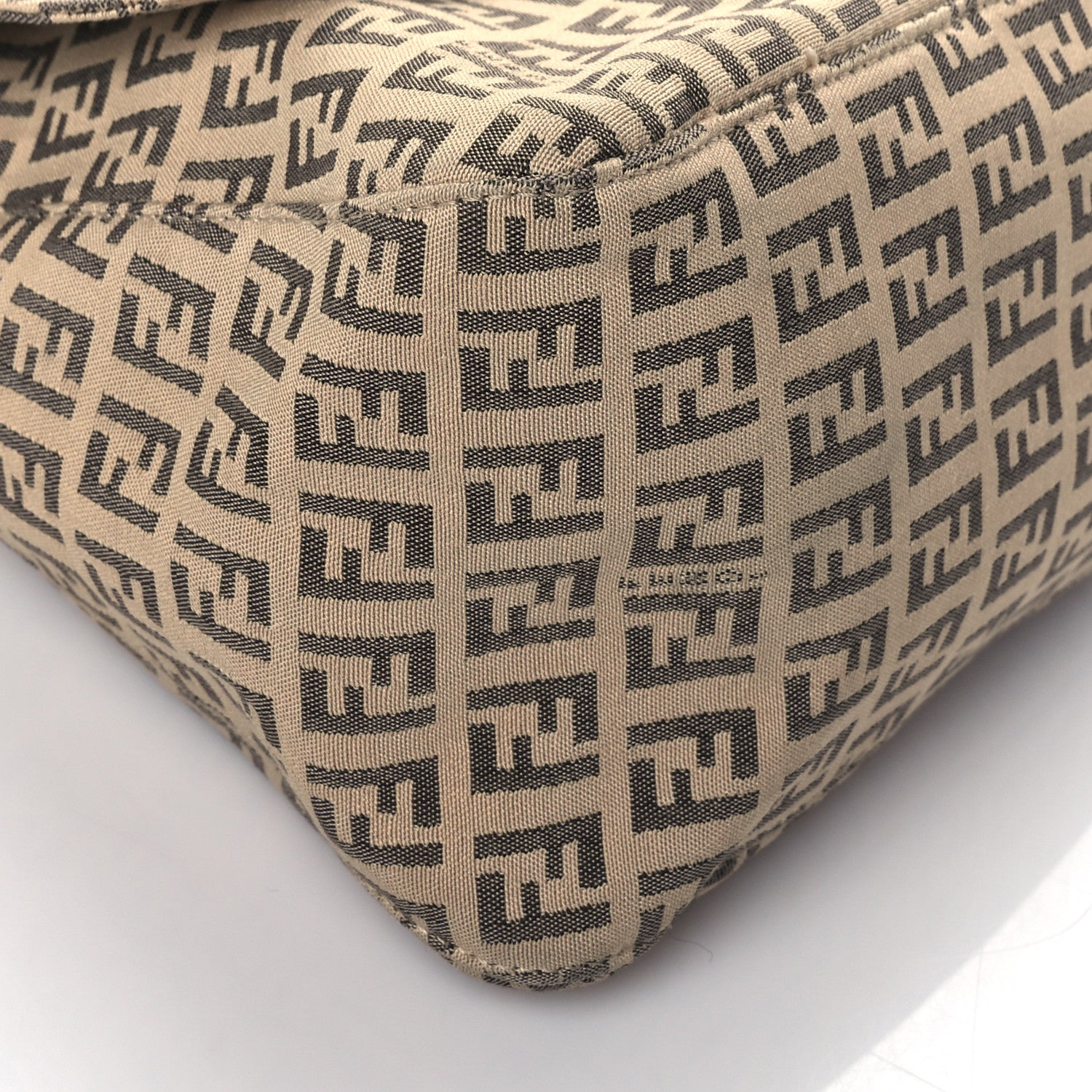 Fendi Zucchino Vitello Mama Baguette Beige Black 9 of 10