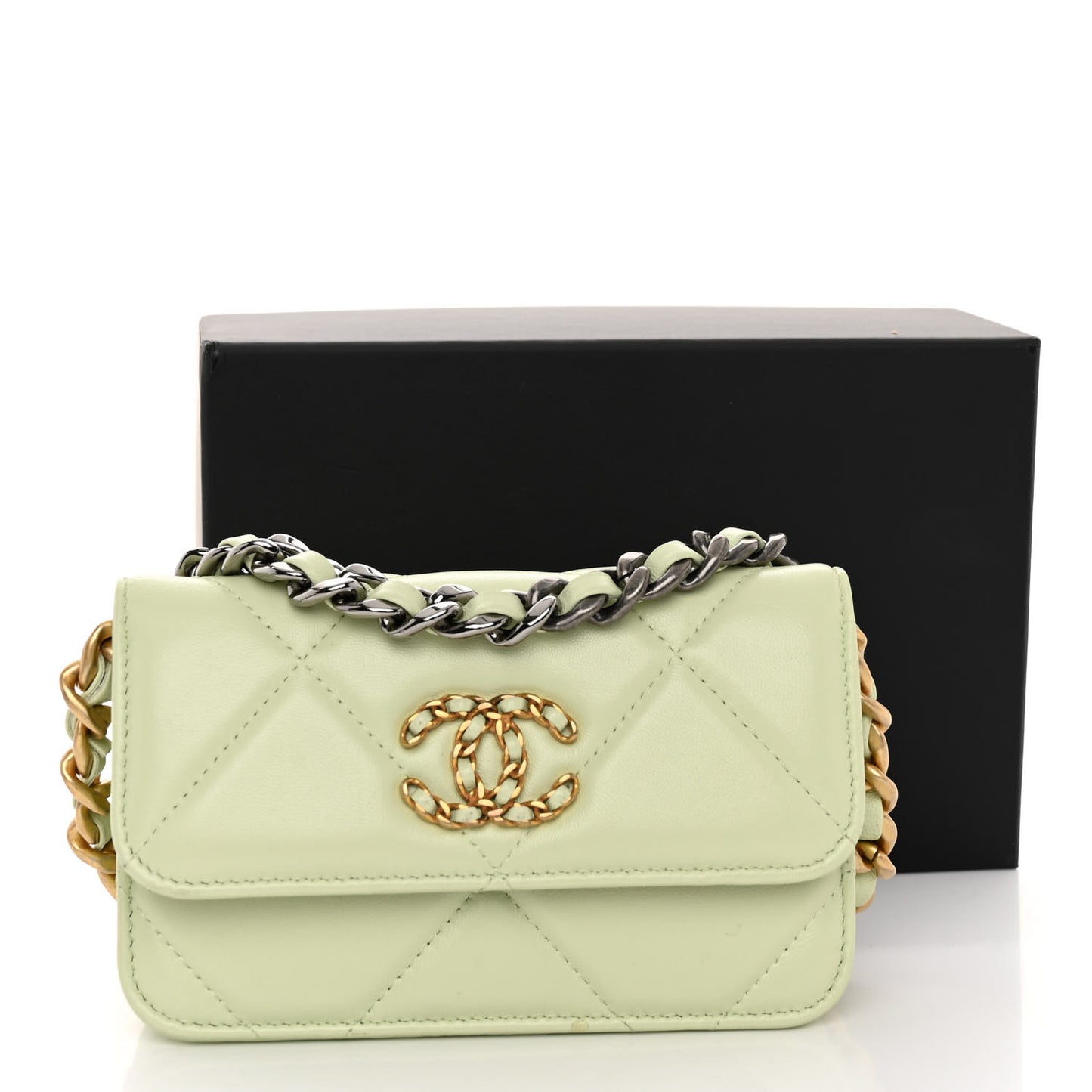 Lambskin Quilted 19 Clutch With Chain Light Green