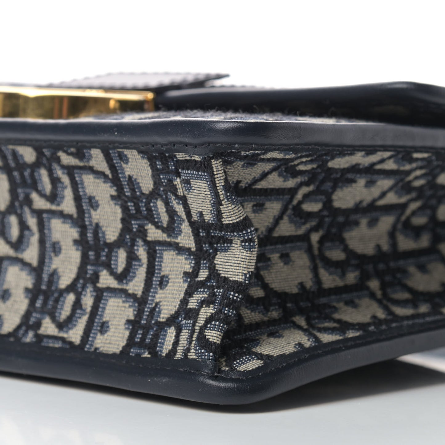 Oblique 30 Montaigne Flap Bag Blue